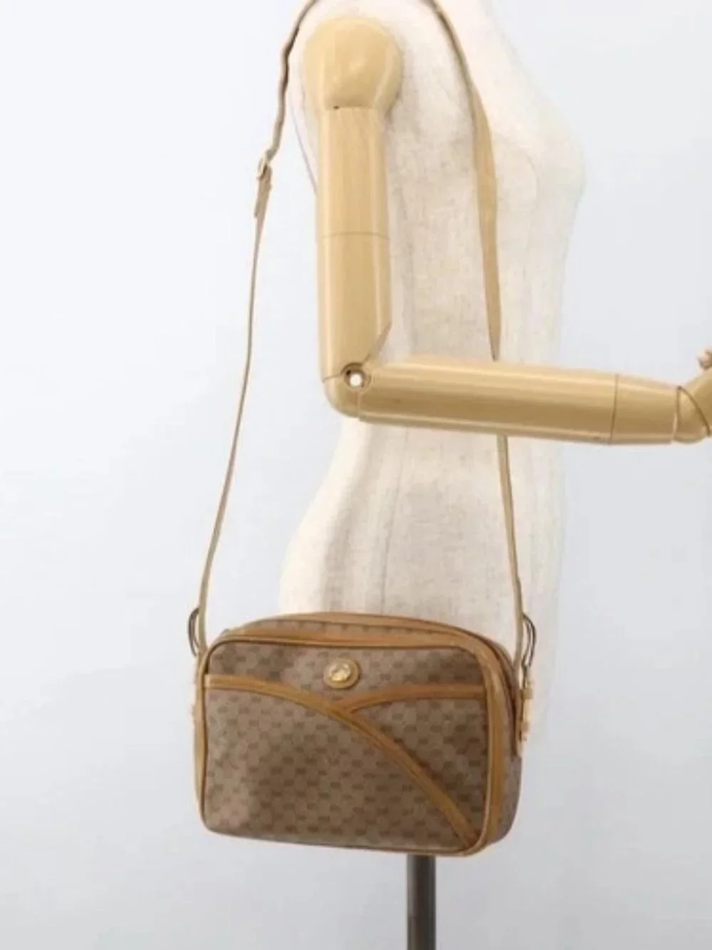 GUCCI Micro GG Supreme Shoulder Bag PVC Beige Gold 001 261 1096 Auth BA11772